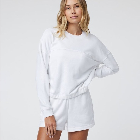 Vuori Sweaters - Vuori Women's Sedona Sport Crew White Pullover Sweatshirt and shorts set